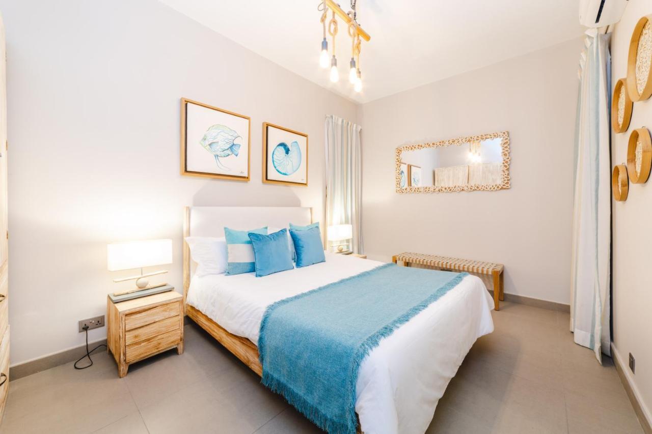 One Bay Residence Unit 15 - Penthouse With Private Roof Top, Jacuzzi And Sea View Grand-Baie Kültér fotó